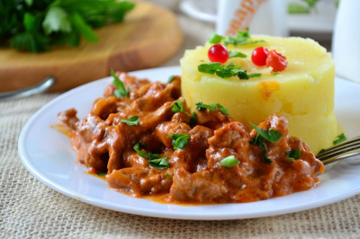 Бефстроганов классический Бефстроганов классический